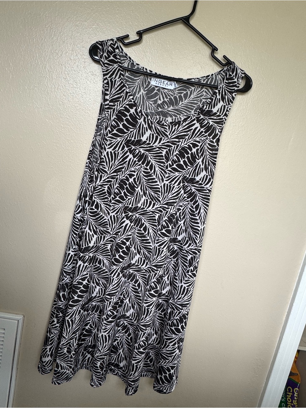Ingear Black & White Leaf-Print Midi Dress